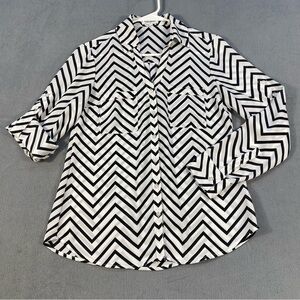 Express Women’s Black and White Chevron print Blouse, long sleeves, size XS